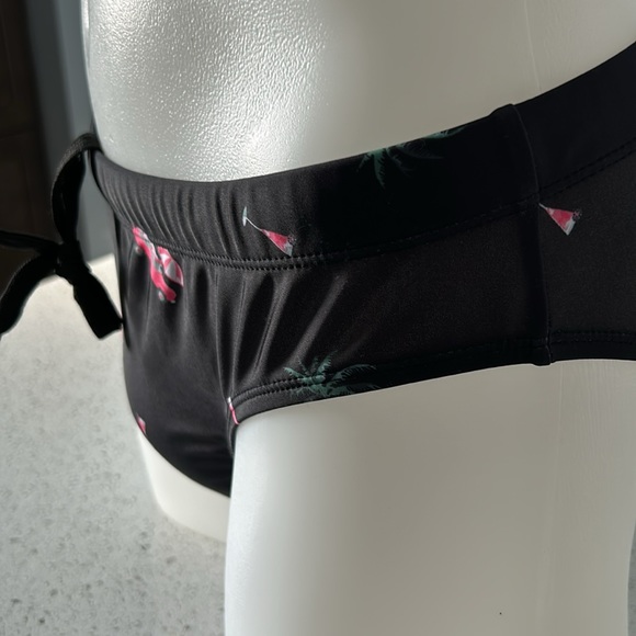 Men’s pattern swim brief - Picture 5 of 10